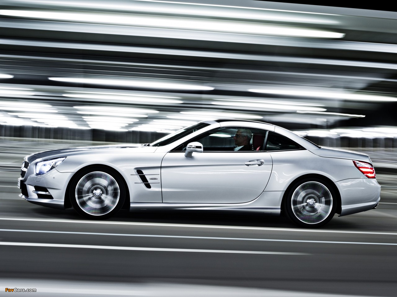 Images of Mercedes-Benz SL 350 AMG Sports Package Edition 1 (R231) 2012 (1280 x 960)