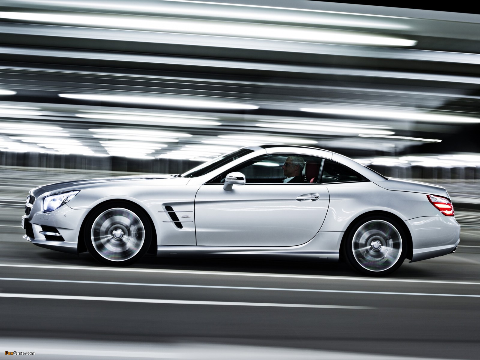 Images of Mercedes-Benz SL 350 AMG Sports Package Edition 1 (R231) 2012 (1600 x 1200)