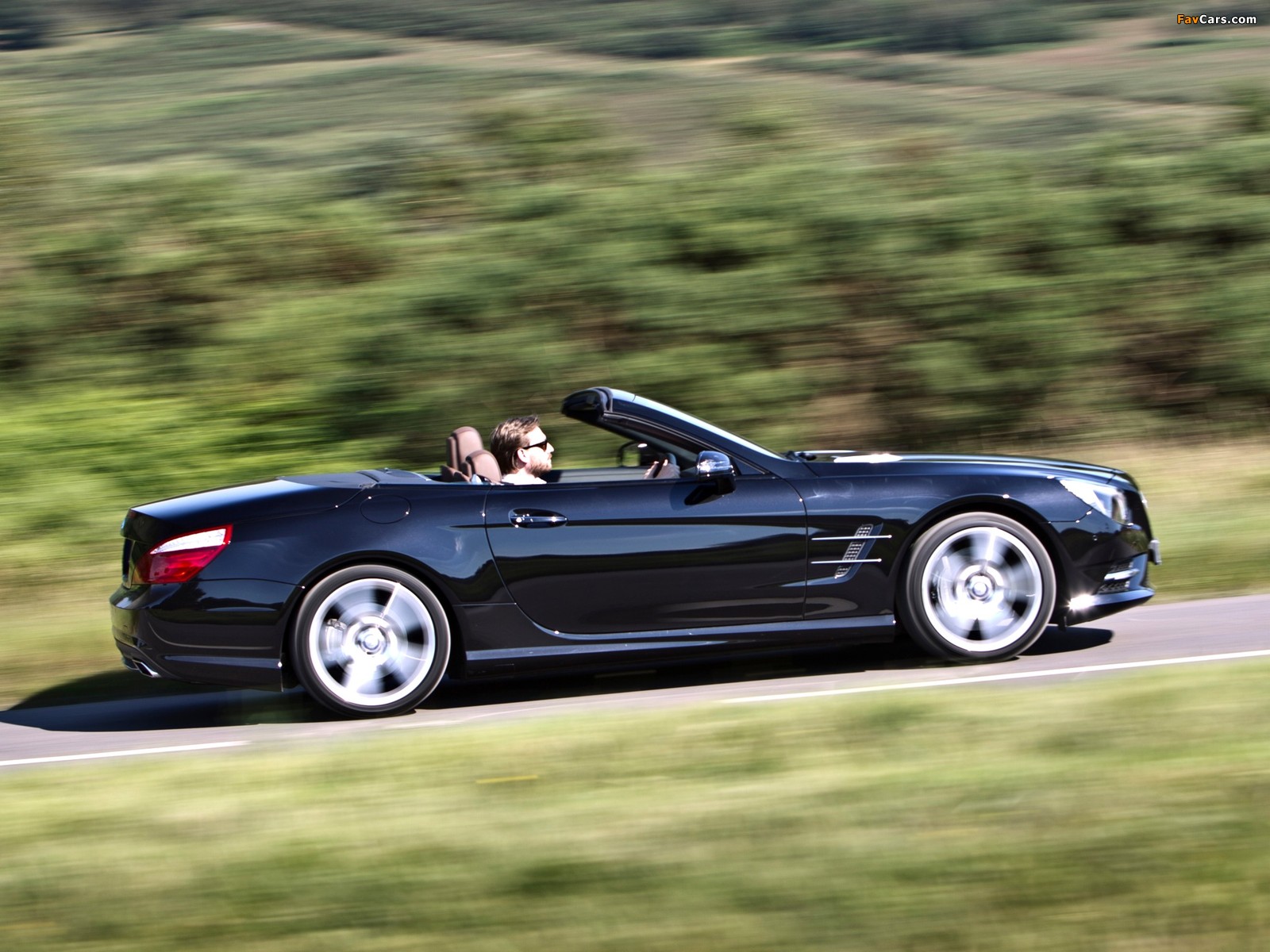 Images of Mercedes-Benz SL 500 AMG Sports Package UK-spec (R231) 2012 (1600 x 1200)