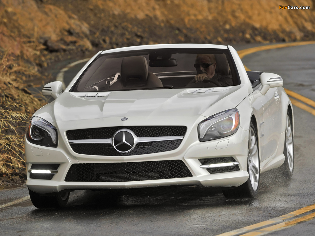 Images of Mercedes-Benz SL 550 AMG Sports Package (R231) 2012 (1024 x 768)