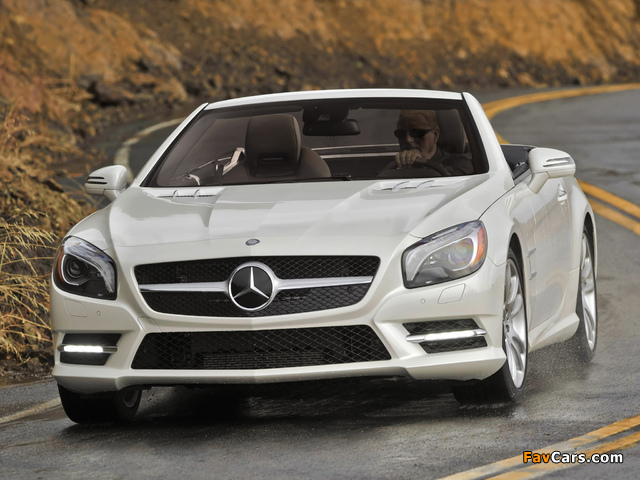 Images of Mercedes-Benz SL 550 AMG Sports Package (R231) 2012 (640 x 480)