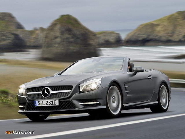 Images of Mercedes-Benz SL 500 AMG Sports Package (R231) 2012 (640 x 480)