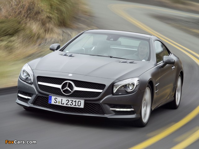Images of Mercedes-Benz SL 500 AMG Sports Package (R231) 2012 (640 x 480)