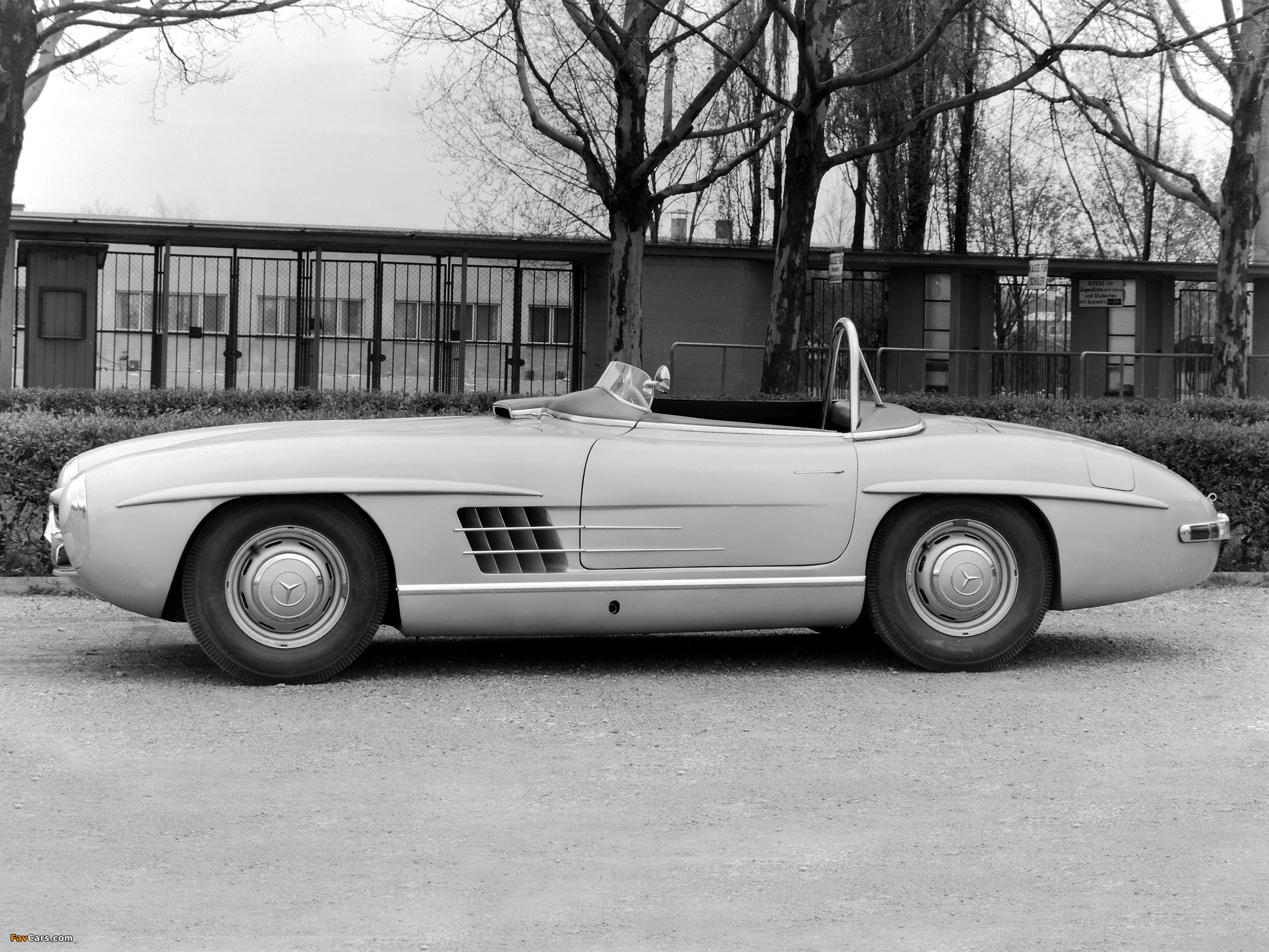 Mercedes-Benz 300 SLS (W198) 1957 pictures (2048 x 1536)