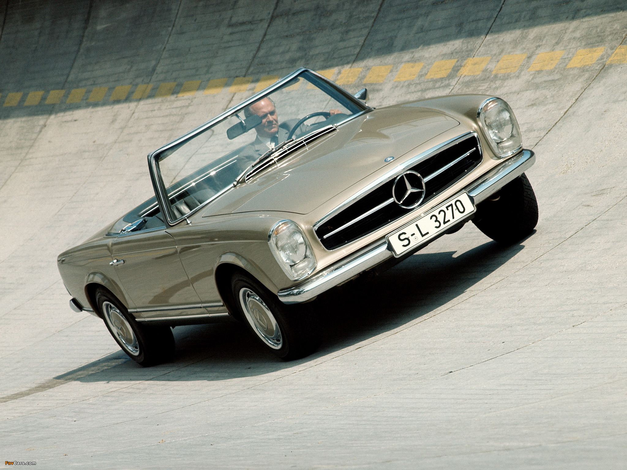 Mercedes-Benz 280 SL (W113) 1967–71 wallpapers (2048 x 1536)