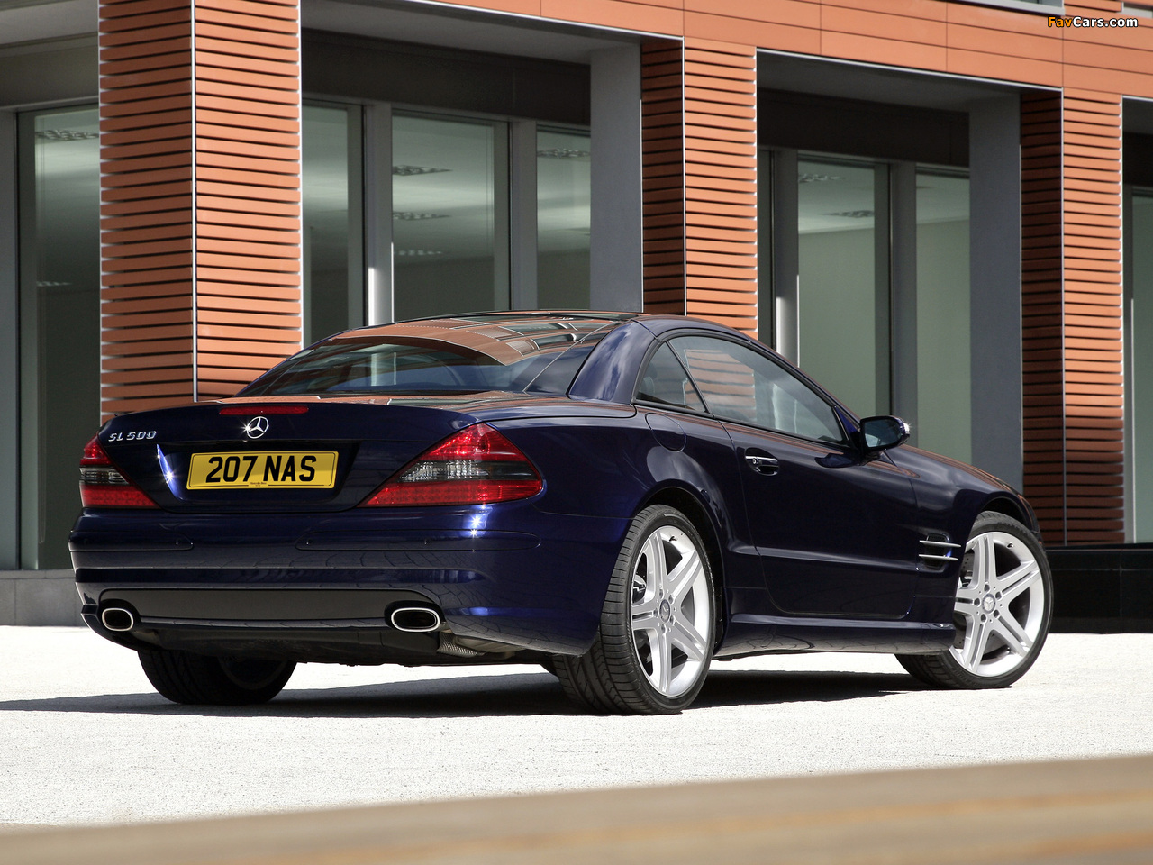 Mercedes-Benz SL 500 Sports Package UK-spec (R230) 2005–08 images (1280 x 960)