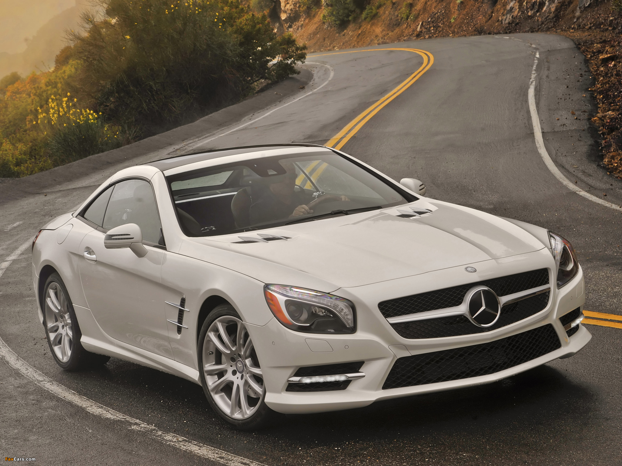 Mercedes-Benz SL 550 AMG Sports Package (R231) 2012 images (2048 x 1536)