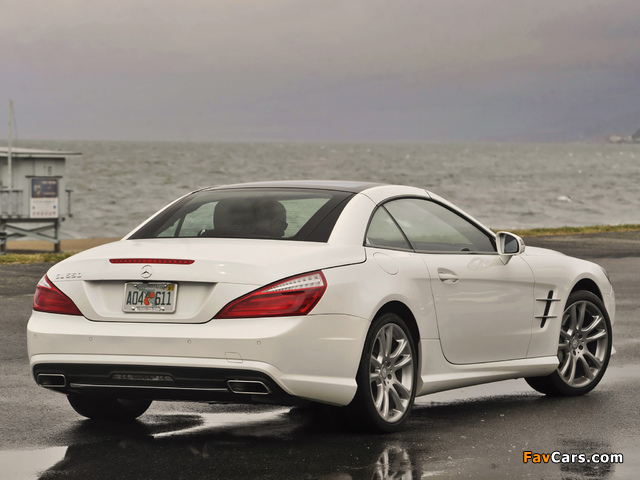 Mercedes-Benz SL 550 AMG Sports Package (R231) 2012 images (640 x 480)