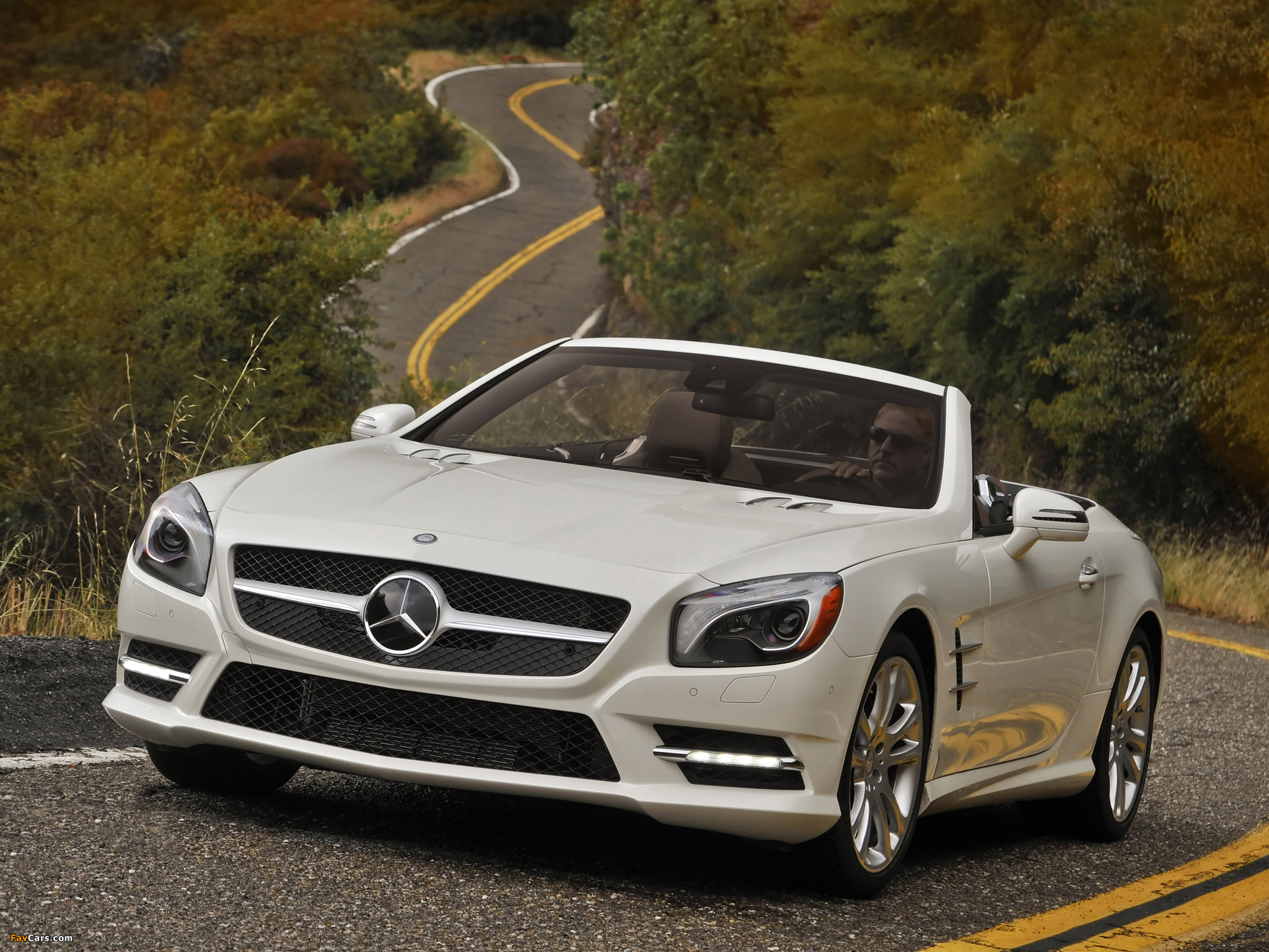 Mercedes-Benz SL 550 AMG Sports Package (R231) 2012 pictures (2048 x 1536)