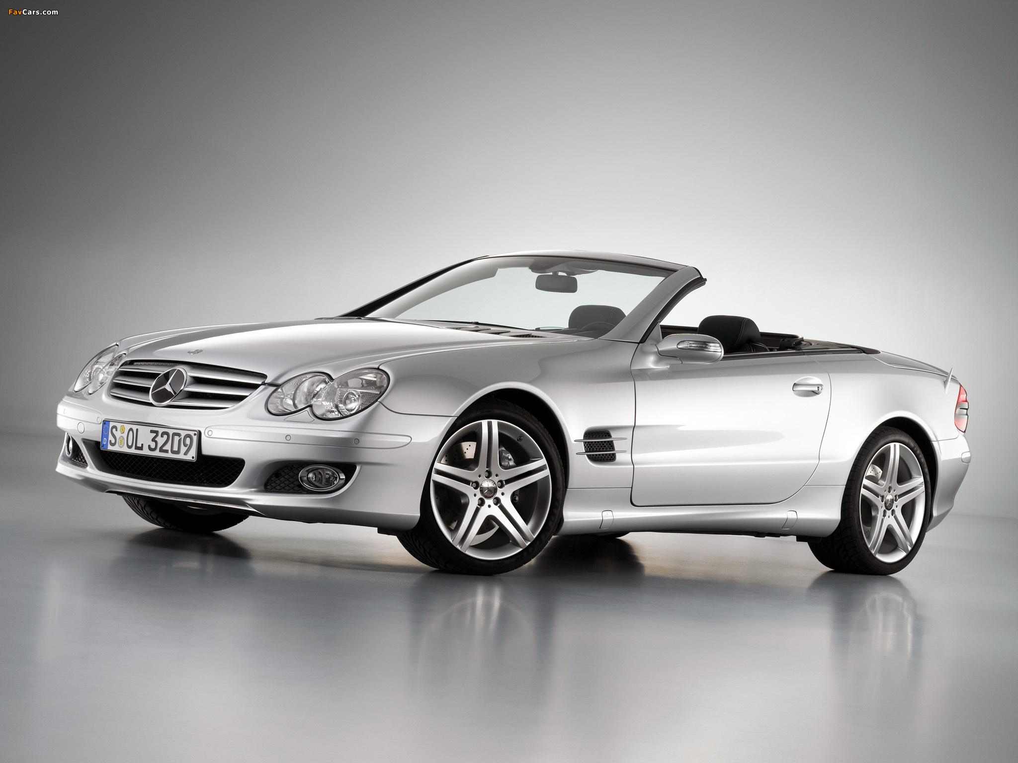 Photos of Mercedes-Benz SL 500 (R230) 2005–08 (2048 x 1536)