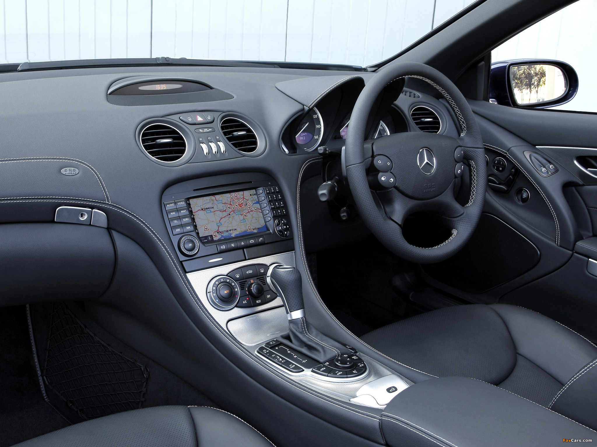 Photos of Mercedes-Benz SL 500 Sports Package UK-spec (R230) 2005–08 (2048 x 1536)