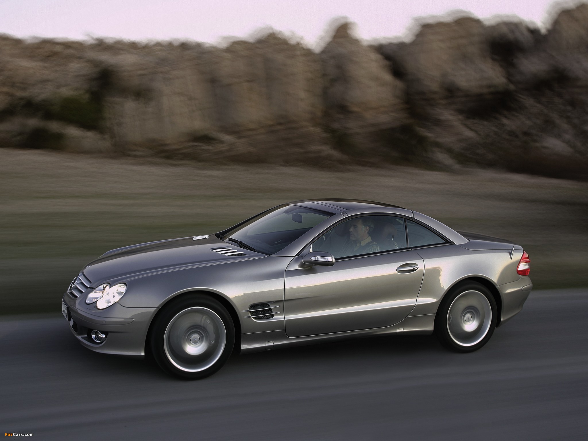 Photos of Mercedes-Benz SL 500 (R230) 2005–08 (2048 x 1536)