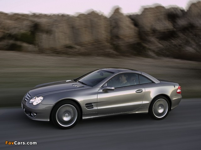 Photos of Mercedes-Benz SL 500 (R230) 2005–08 (640 x 480)