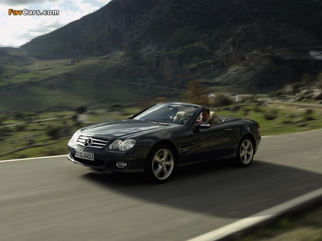 Photos of Mercedes-Benz SL 600 (R230) 2005–08 (640 x 480)