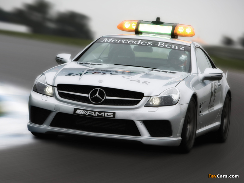 Photos of Mercedes-Benz SL 63 AMG F1 Safety Car (R230) 2008–09 (800 x 600)