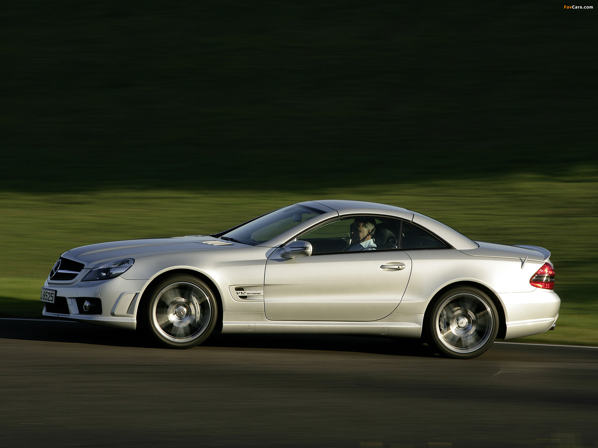 Photos of Mercedes-Benz SL 65 AMG (R230) 2008–11 (2048 x 1536)