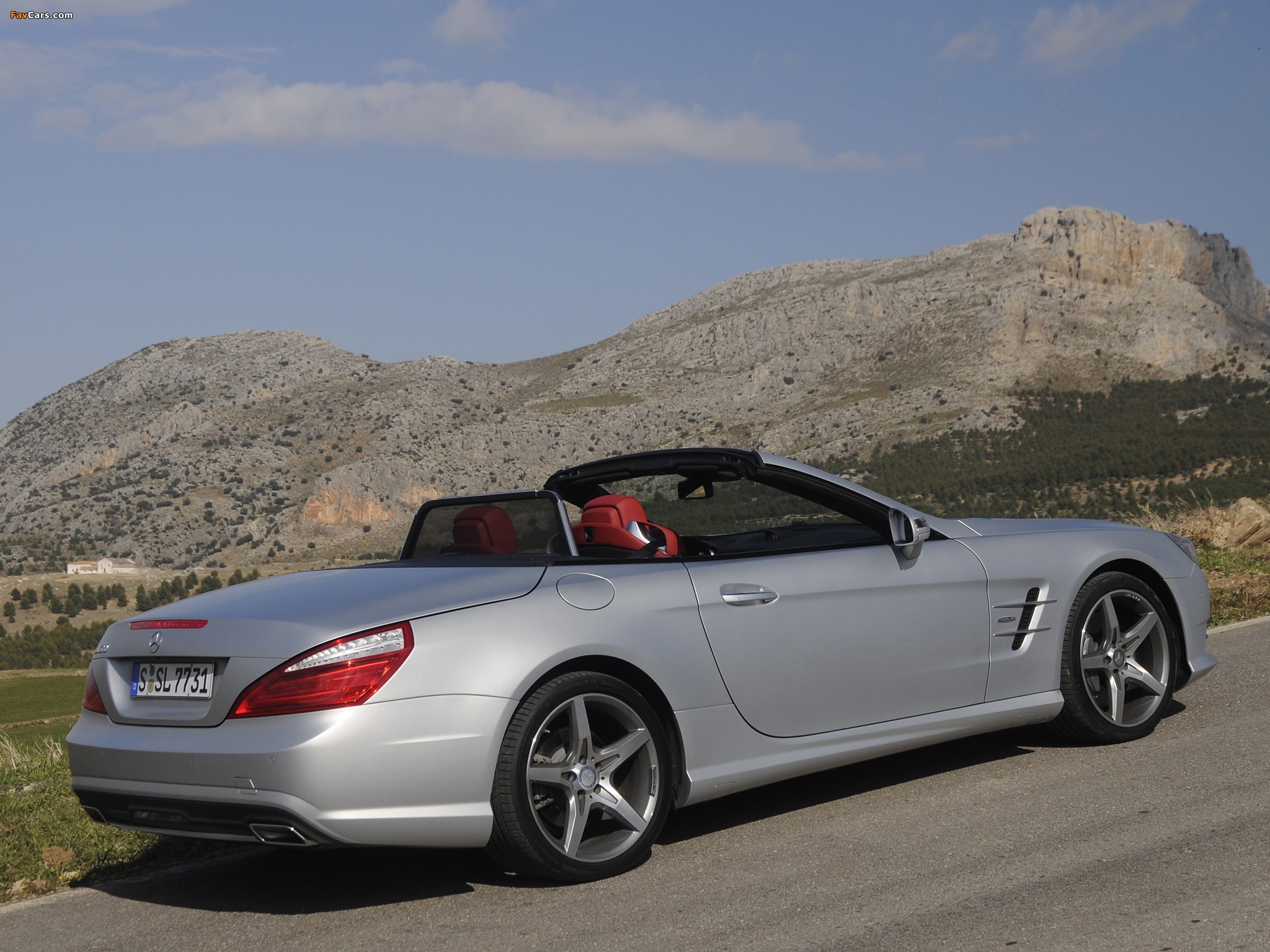 Photos of Mercedes-Benz SL 500 AMG Sports Package Edition 1 (R231) 2012 (2048 x 1536)