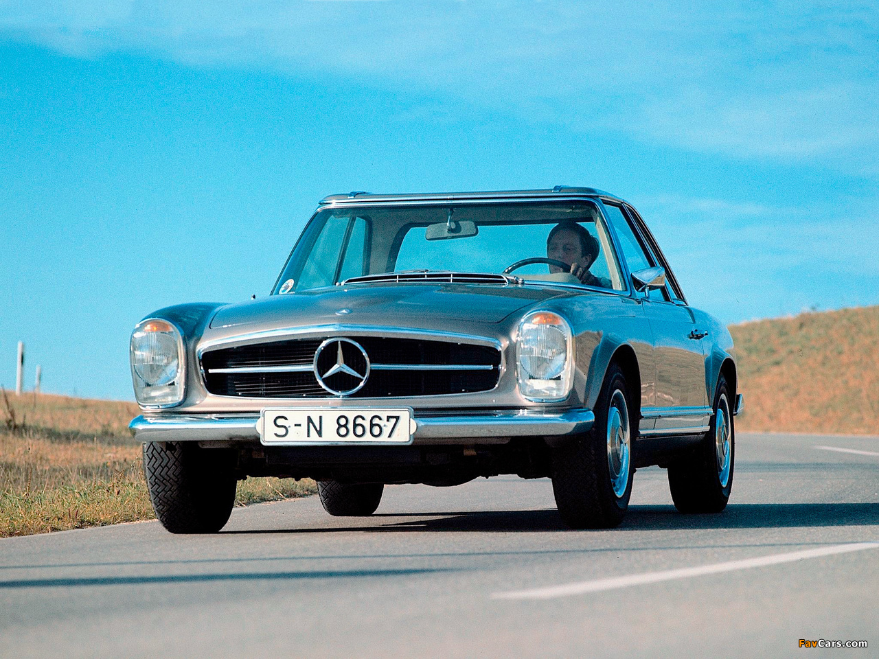 Pictures of Mercedes-Benz 280 SL (W113) 1967–71 (1280 x 960)