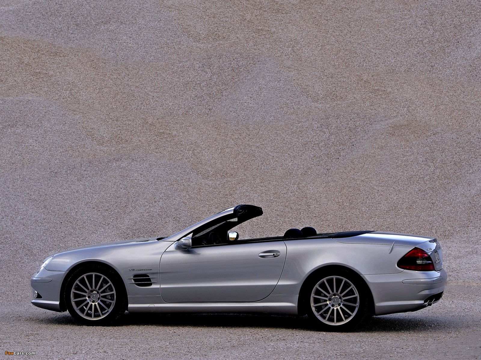 Pictures of Mercedes-Benz SL 55 AMG (R230) 2001–08 (1600 x 1200)
