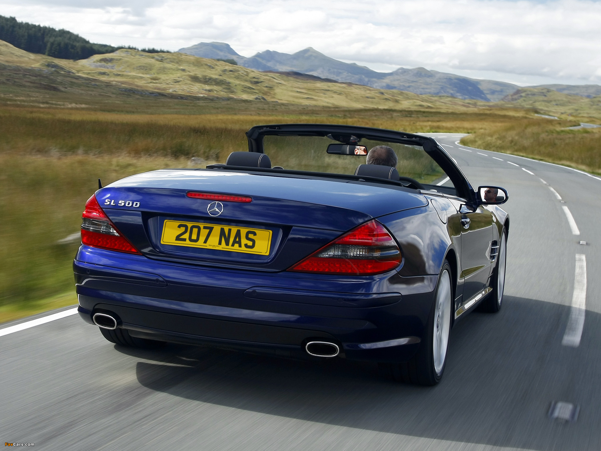 Pictures of Mercedes-Benz SL 500 Sports Package UK-spec (R230) 2005–08 (2048 x 1536)