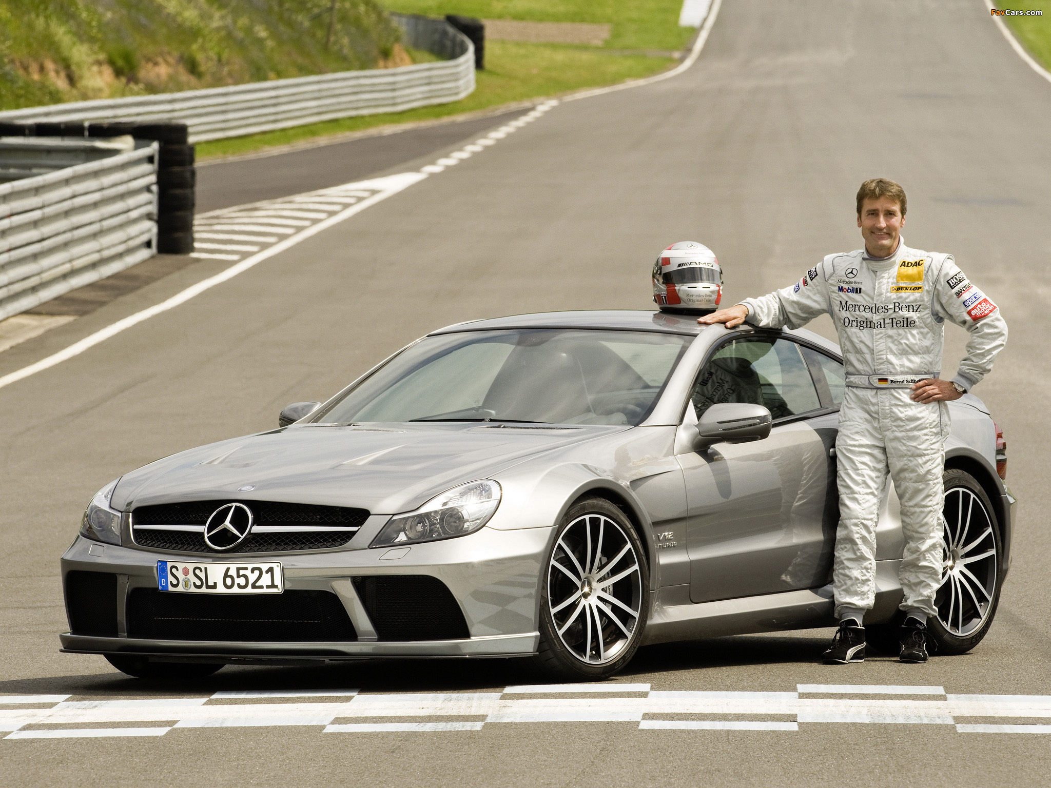 Pictures of Mercedes-Benz SL 65 AMG Black Series (R230) 2008 (2048 x 1536)