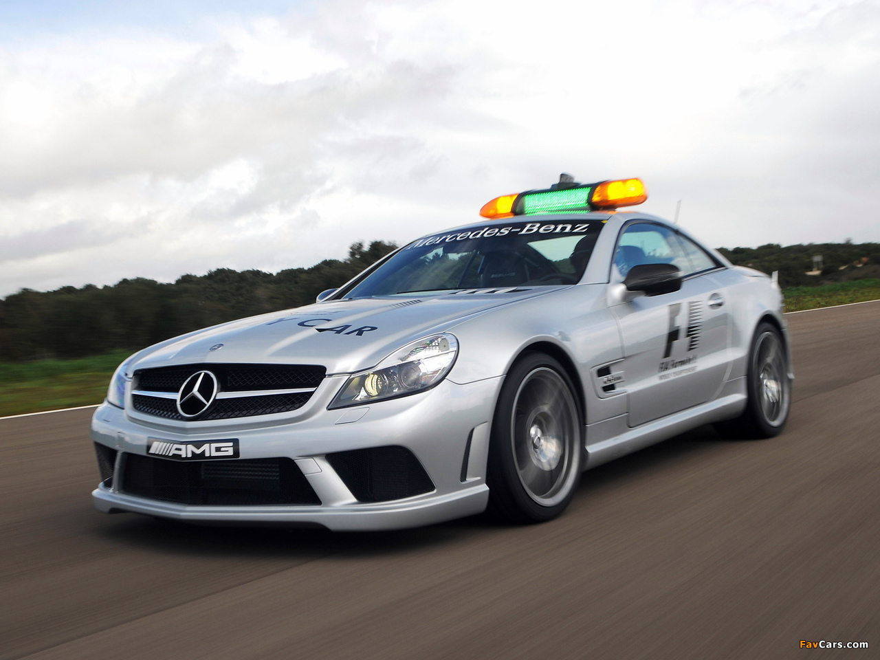 Pictures of Mercedes-Benz SL 63 AMG F1 Safety Car (R230) 2008–09 (1280 x 960)