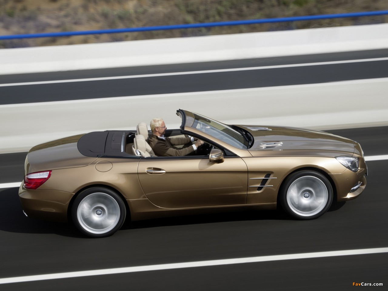 Pictures of Mercedes-Benz SL 500 (R231) 2012 (1280 x 960)