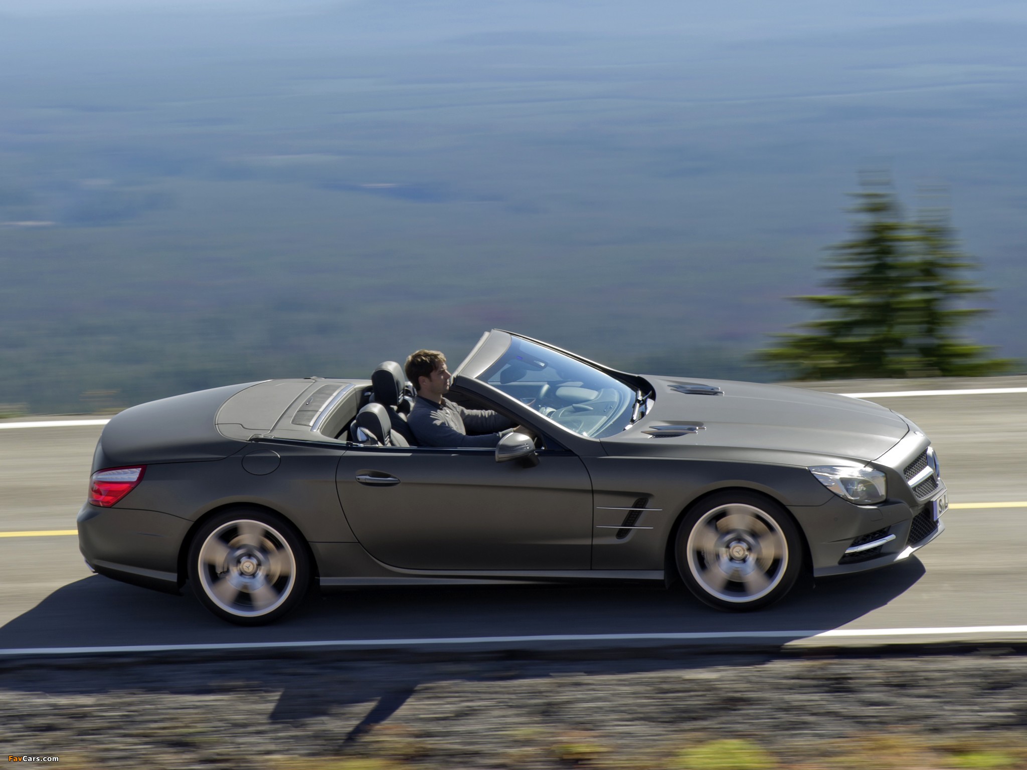 Pictures of Mercedes-Benz SL 500 AMG Sports Package (R231) 2012 (2048 x 1536)