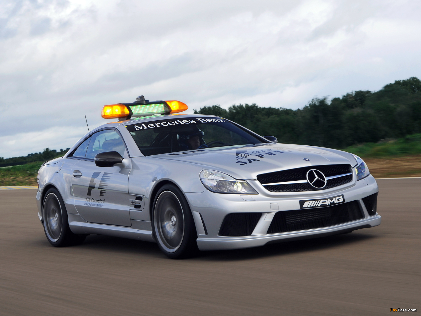 Mercedes-Benz SL 63 AMG F1 Safety Car (R230) 2008–09 wallpapers (1600 x 1200)