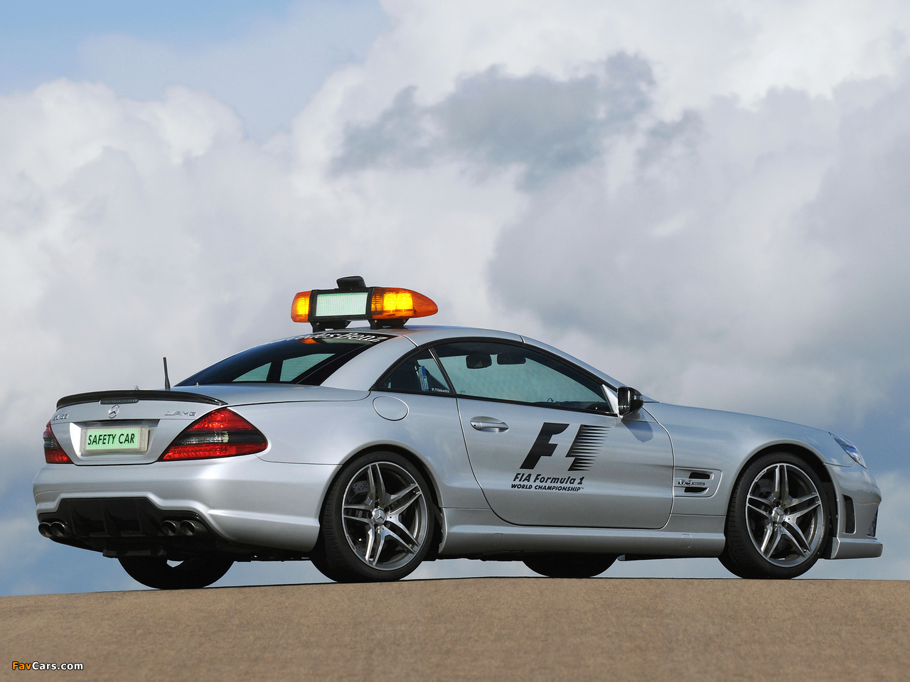 Mercedes-Benz SL 63 AMG F1 Safety Car (R230) 2008–09 wallpapers (1280 x 960)