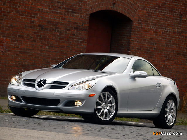 Images of Mercedes-Benz SLK 350 US-spec (R171) 2004–07 (640 x 480)