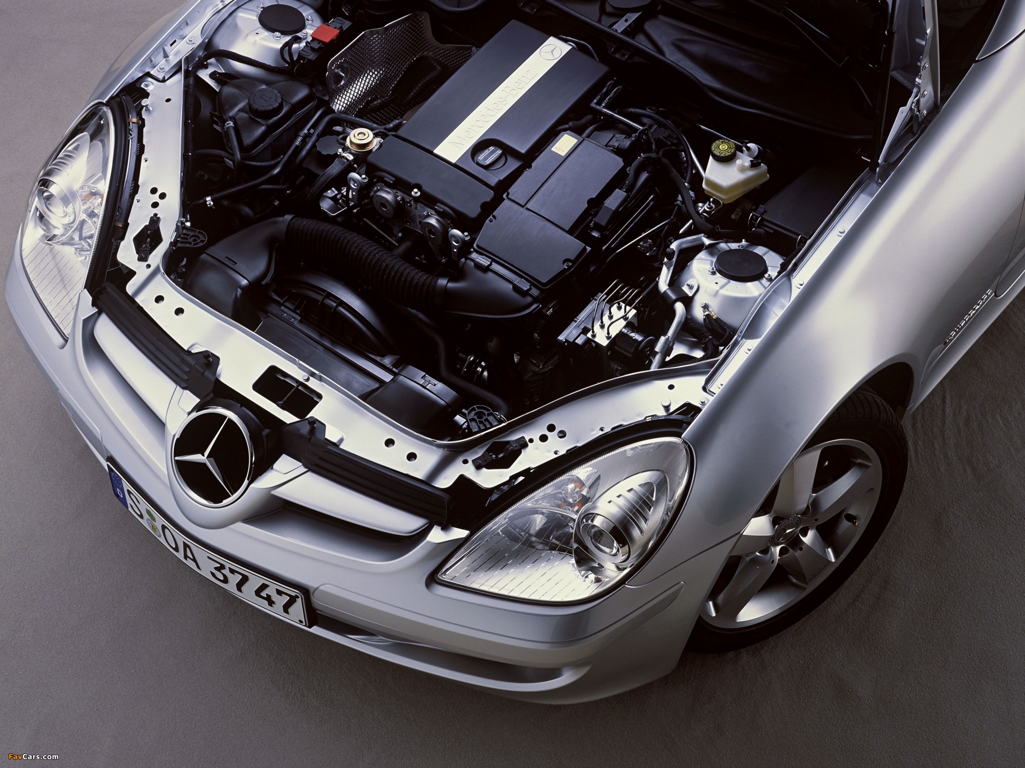 Images of Mercedes-Benz SLK 200 Kompressor (R171) 2004–07 (2048 x 1536)