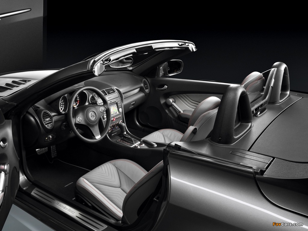 Images of Mercedes-Benz SLK Grand Edition (R171) 2010 (1024 x 768)
