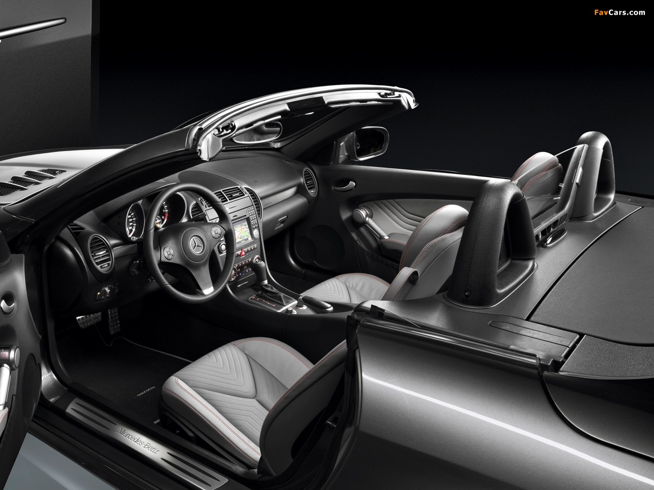 Images of Mercedes-Benz SLK Grand Edition (R171) 2010 (1280 x 960)