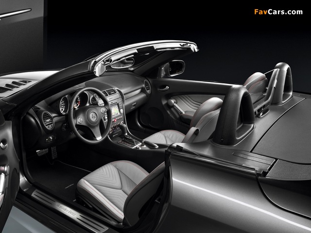 Images of Mercedes-Benz SLK Grand Edition (R171) 2010 (640 x 480)