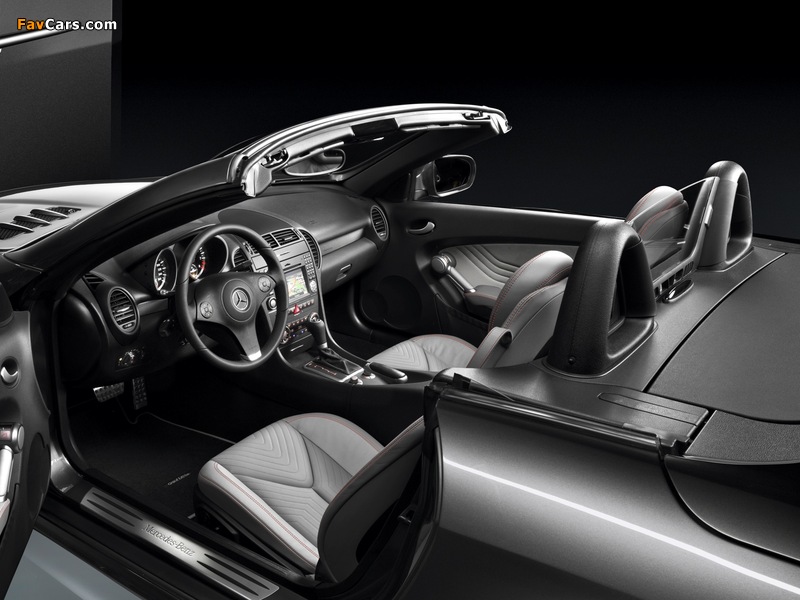 Images of Mercedes-Benz SLK Grand Edition (R171) 2010 (800 x 600)