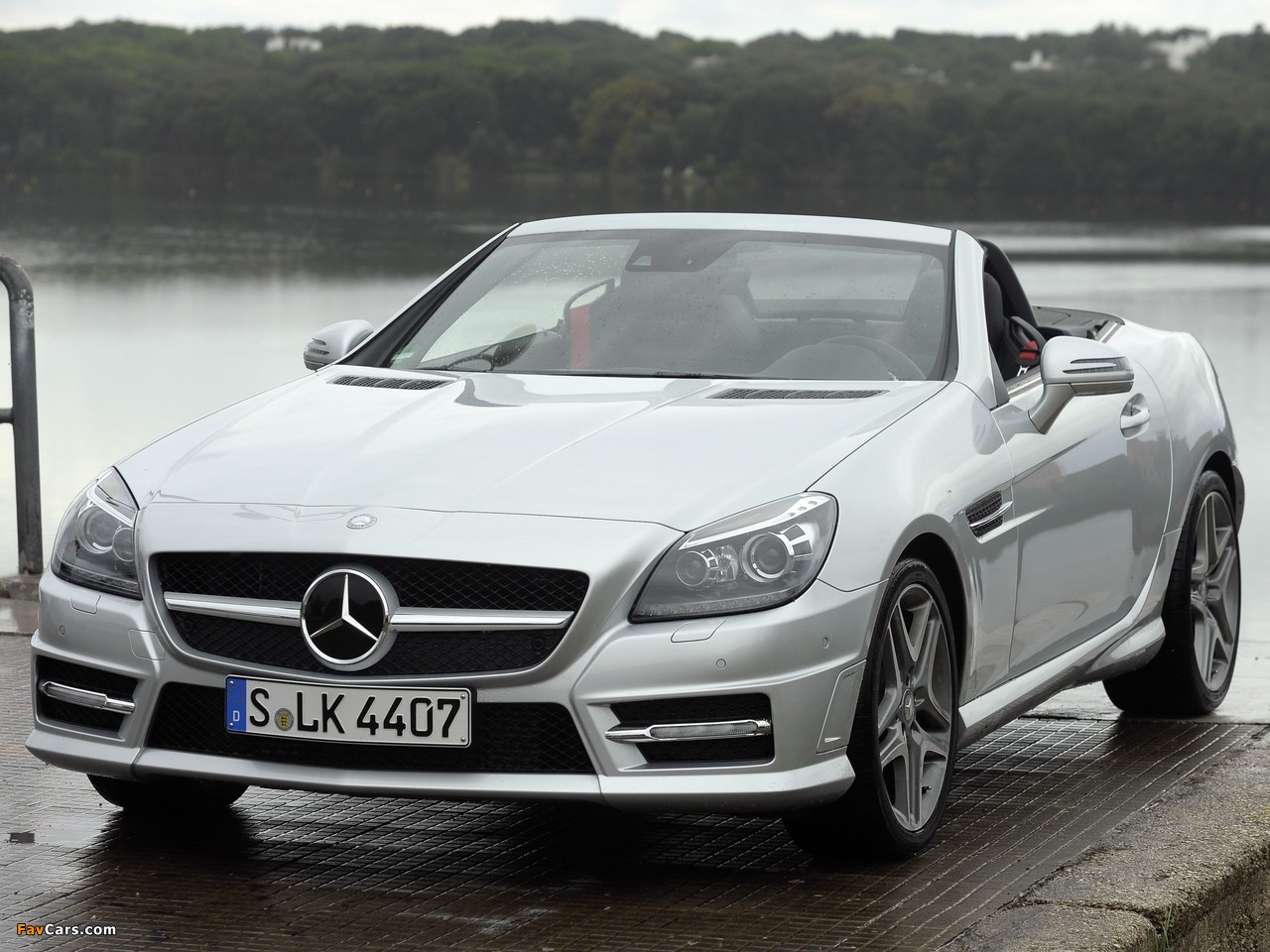 Images of Mercedes-Benz SLK 250 CDI AMG Sports Package (R172) 2011 (1280 x 960)