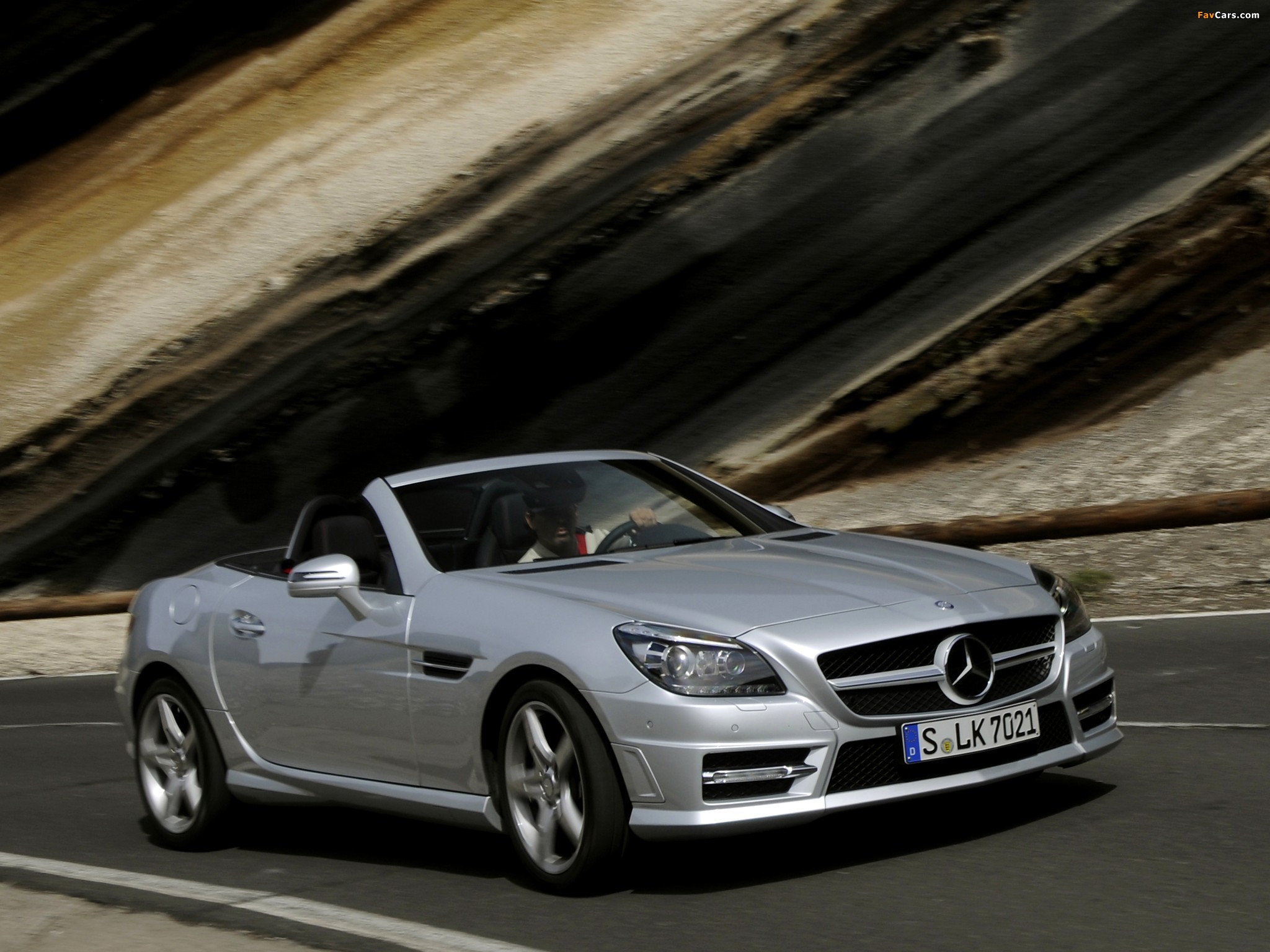Photos of Mercedes-Benz SLK 250 AMG Sports Package (R172) 2011 (2048 x 1536)