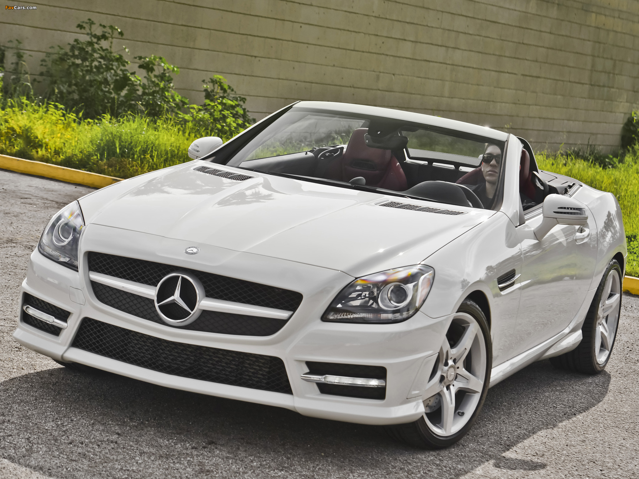 Photos of Mercedes-Benz SLK 250 AMG Sports Package US-spec (R172) 2011 (2048 x 1536)