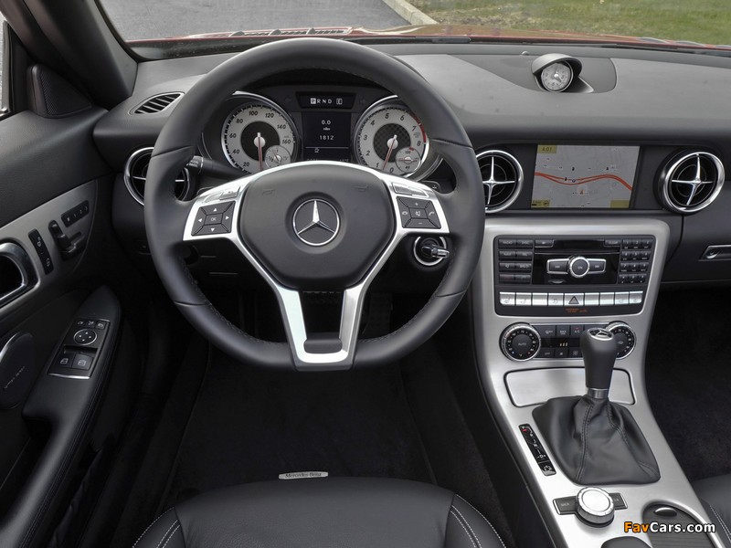 Photos of Mercedes-Benz SLK 350 AMG Sports Package US-spec (R172) 2011 (800 x 600)