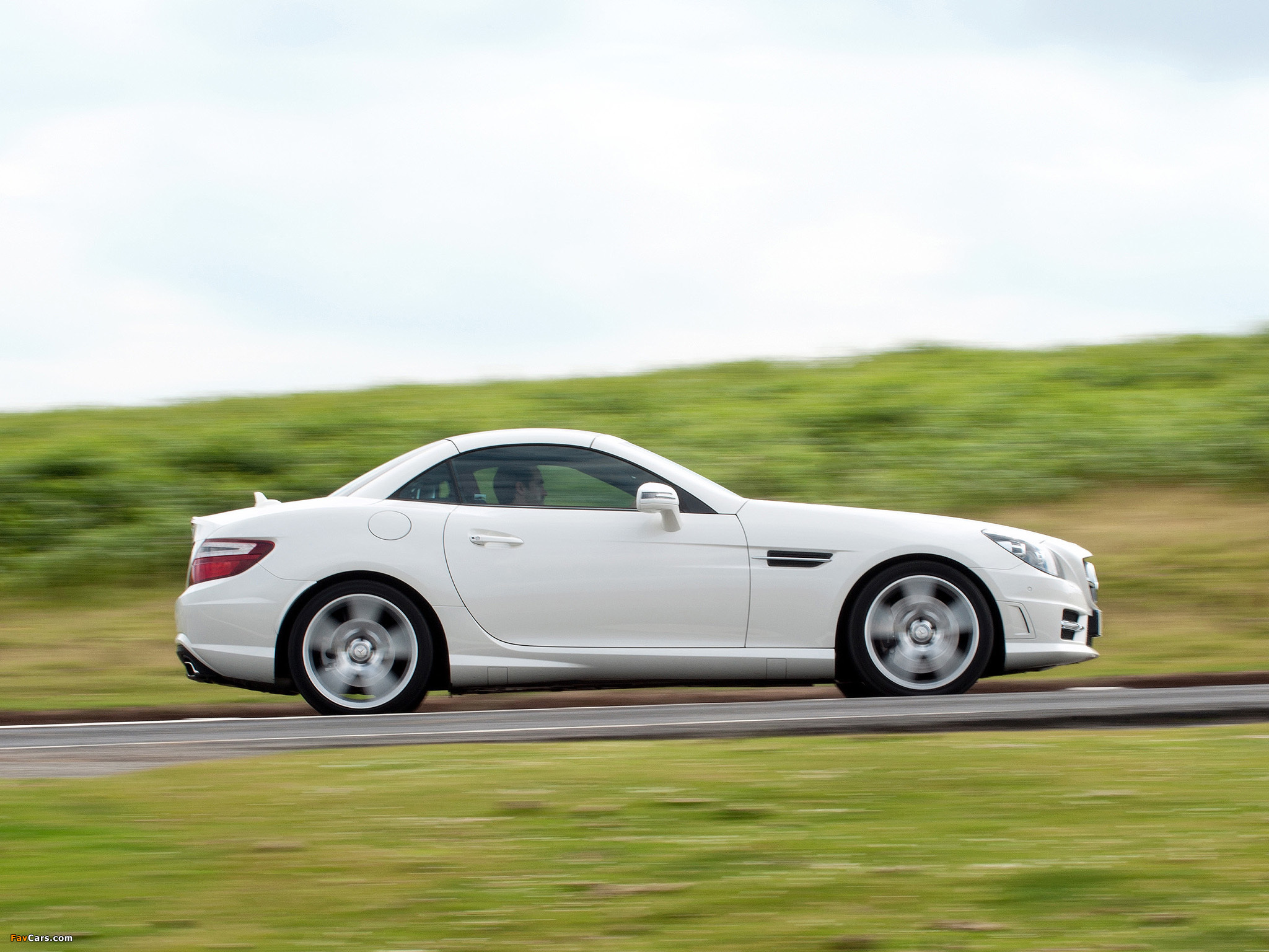 Pictures of Mercedes-Benz SLK 250 AMG Sports Package UK-spec (R172) 2012 (2048 x 1536)