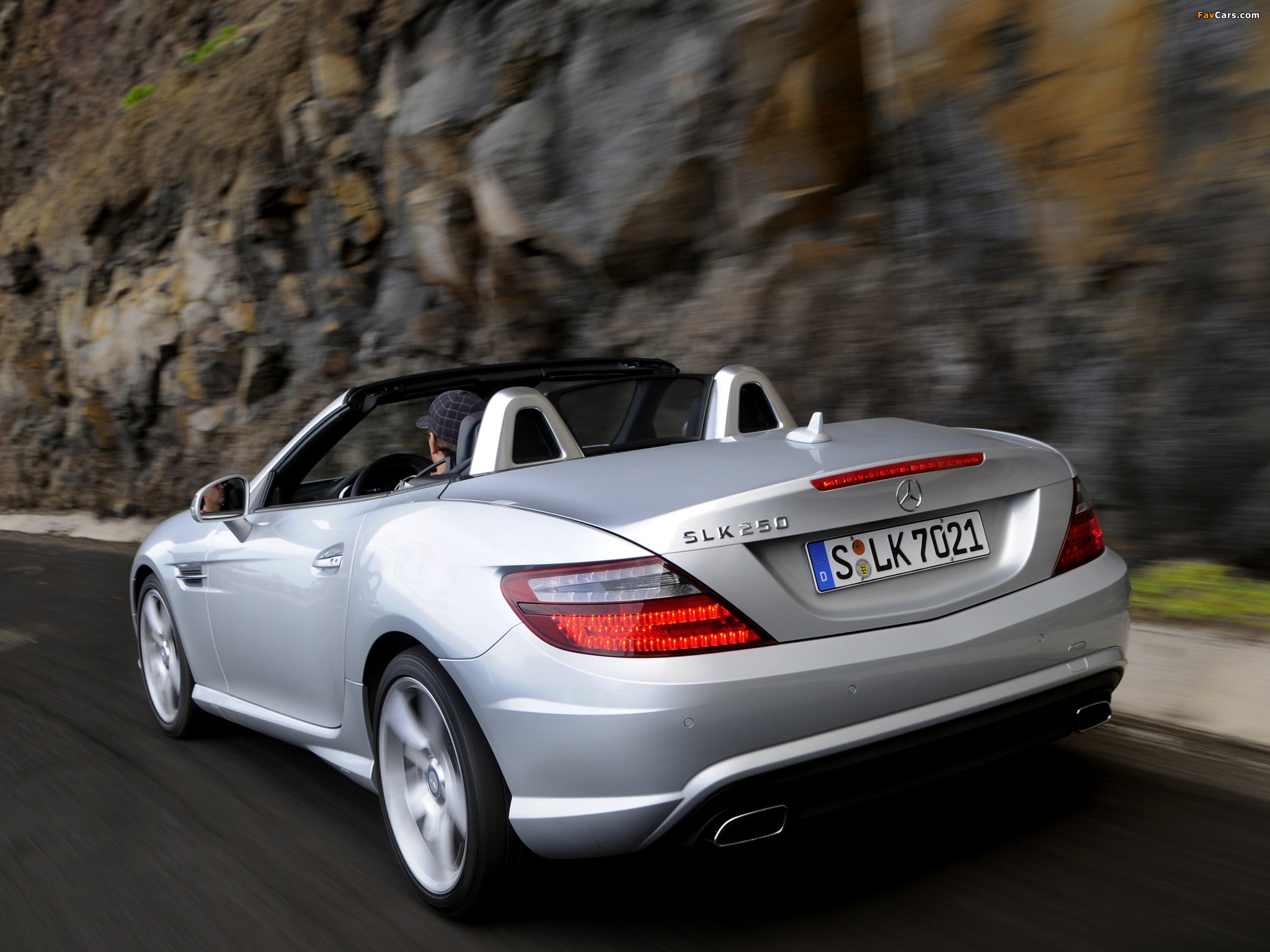 Mercedes-Benz SLK 250 AMG Sports Package (R172) 2011 wallpapers (2048 x 1536)