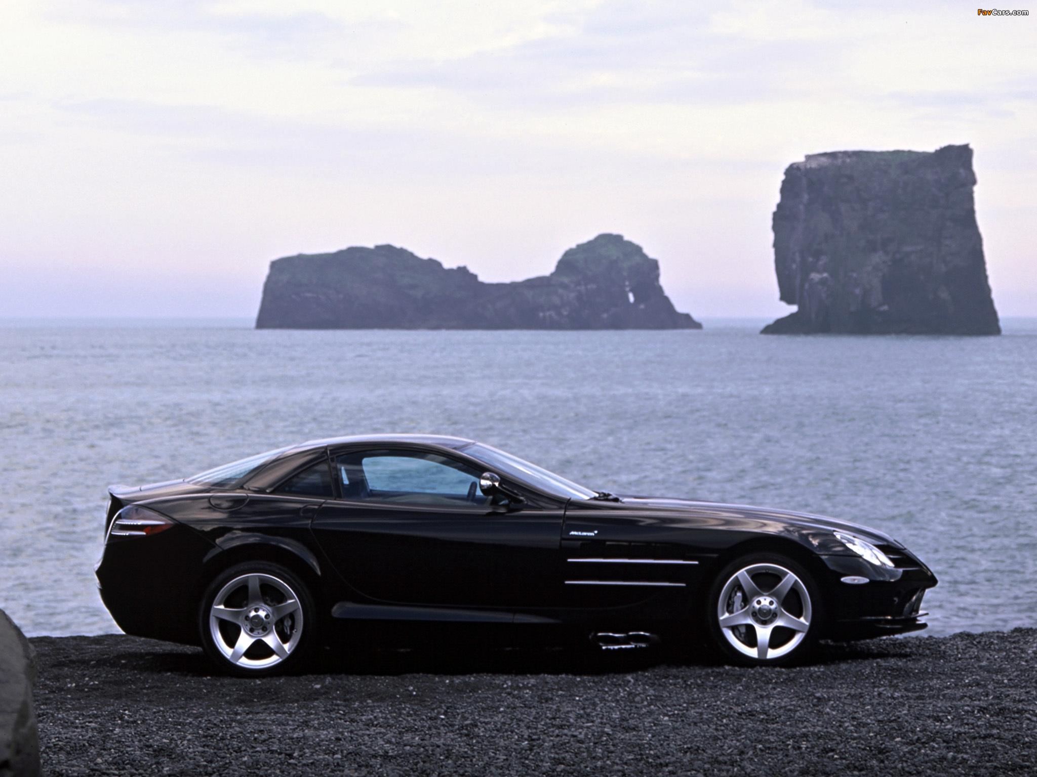 Images of Mercedes-Benz SLR McLaren (C199) 2003–07 (2048 x 1536)