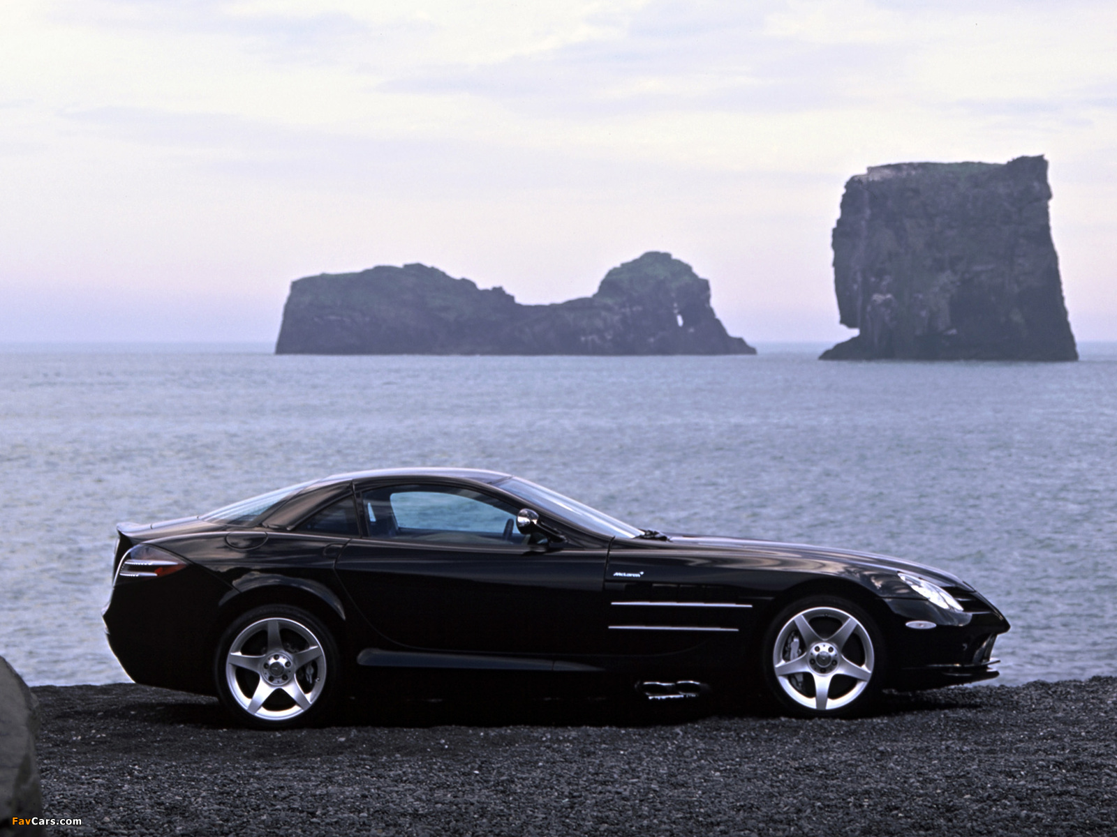 Images of Mercedes-Benz SLR McLaren (C199) 2003–07 (1600 x 1200)