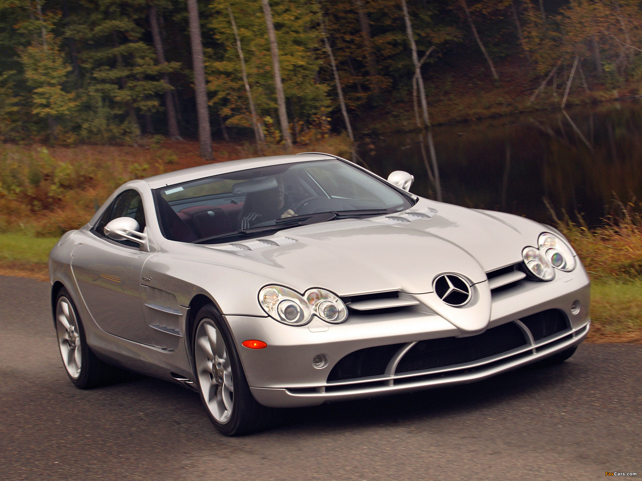 Images of Mercedes-Benz SLR McLaren US-spec (C199) 2004–07 (2048 x 1536)