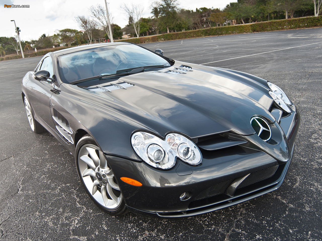 Images of Mercedes-Benz SLR McLaren US-spec (C199) 2004–07 (1280 x 960)