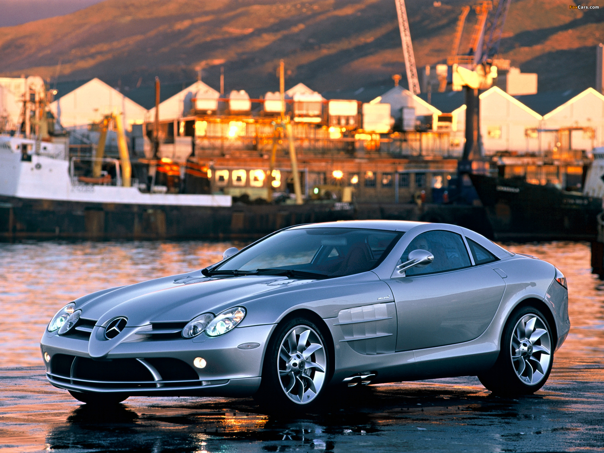 Mercedes-Benz SLR McLaren (C199) 2003–07 images (2048 x 1536)