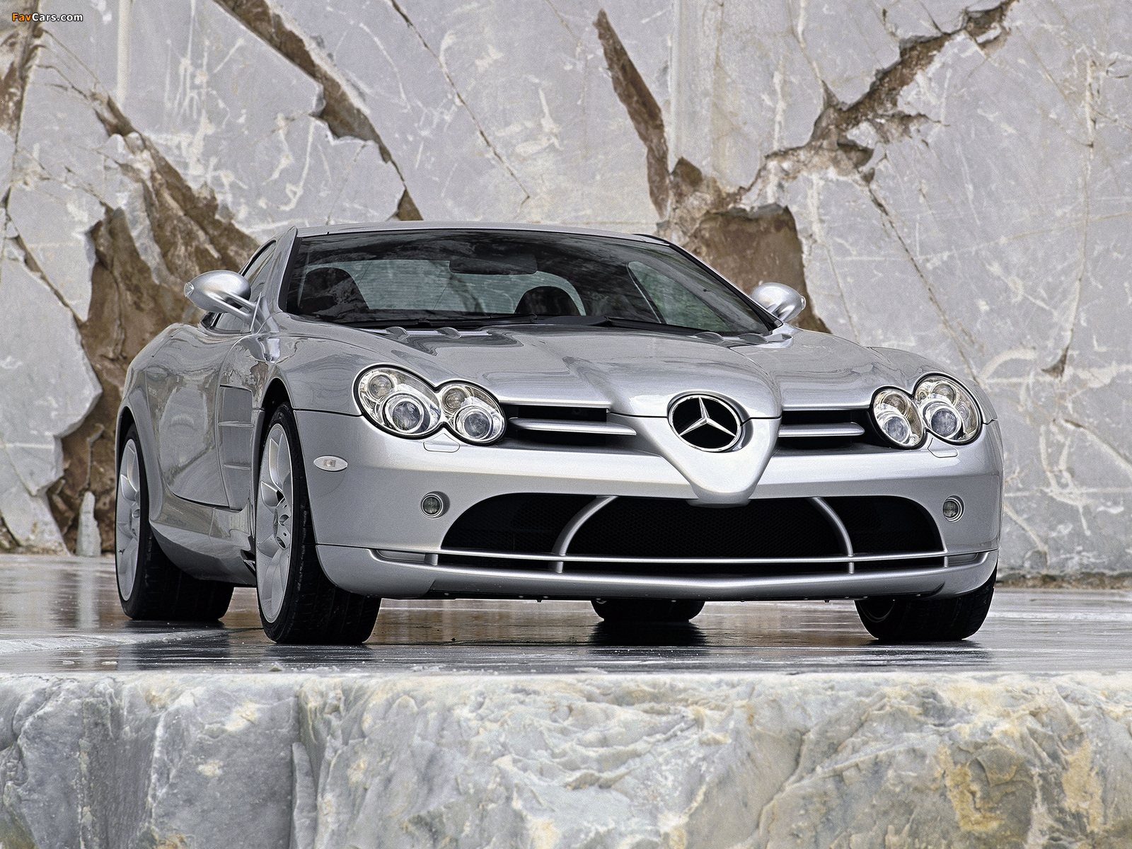 Photos of Mercedes-Benz SLR McLaren (C199) 2003–07 (1600 x 1200)