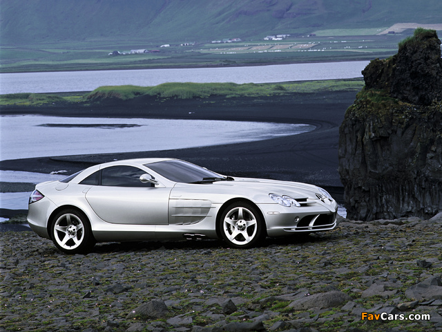 Photos of Mercedes-Benz SLR McLaren (C199) 2003–07 (640 x 480)