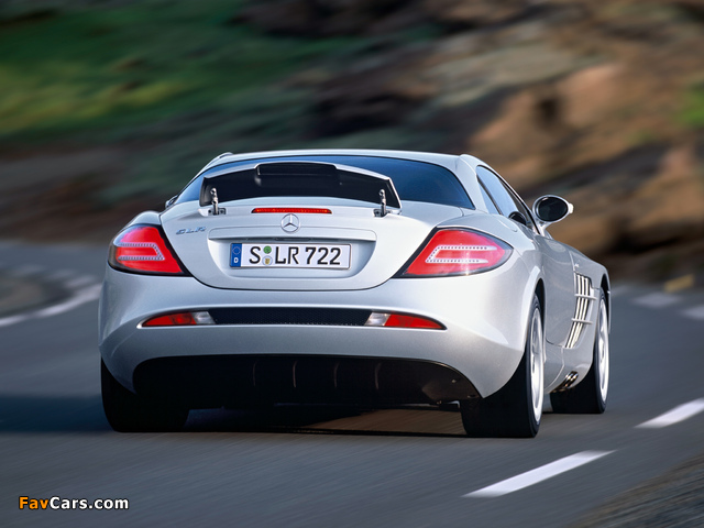 Photos of Mercedes-Benz SLR McLaren (C199) 2003–07 (640 x 480)